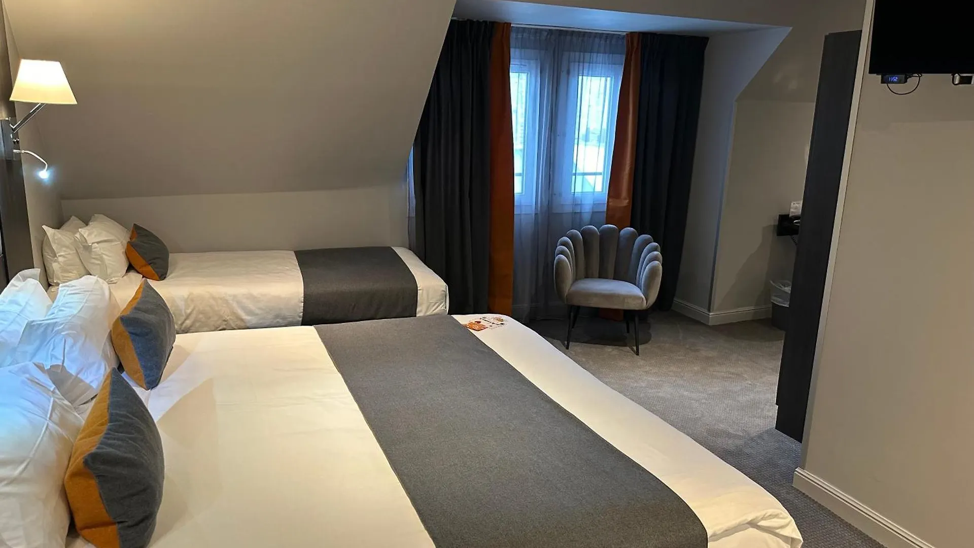 Western Empire Elysées 3* Paris