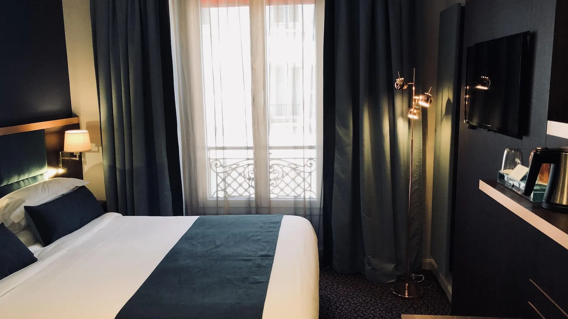 Western Empire Elysees Hotel