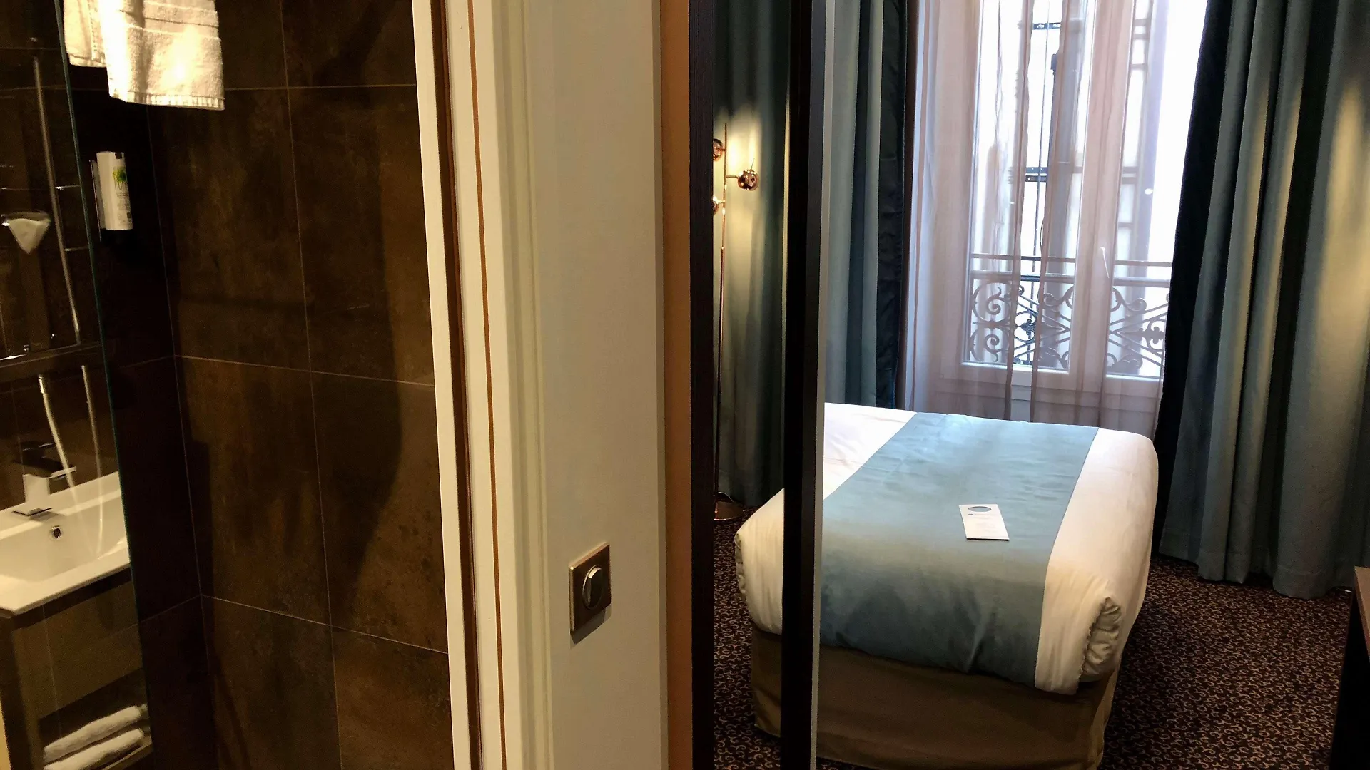 Western Empire Elysees Hotel 3*