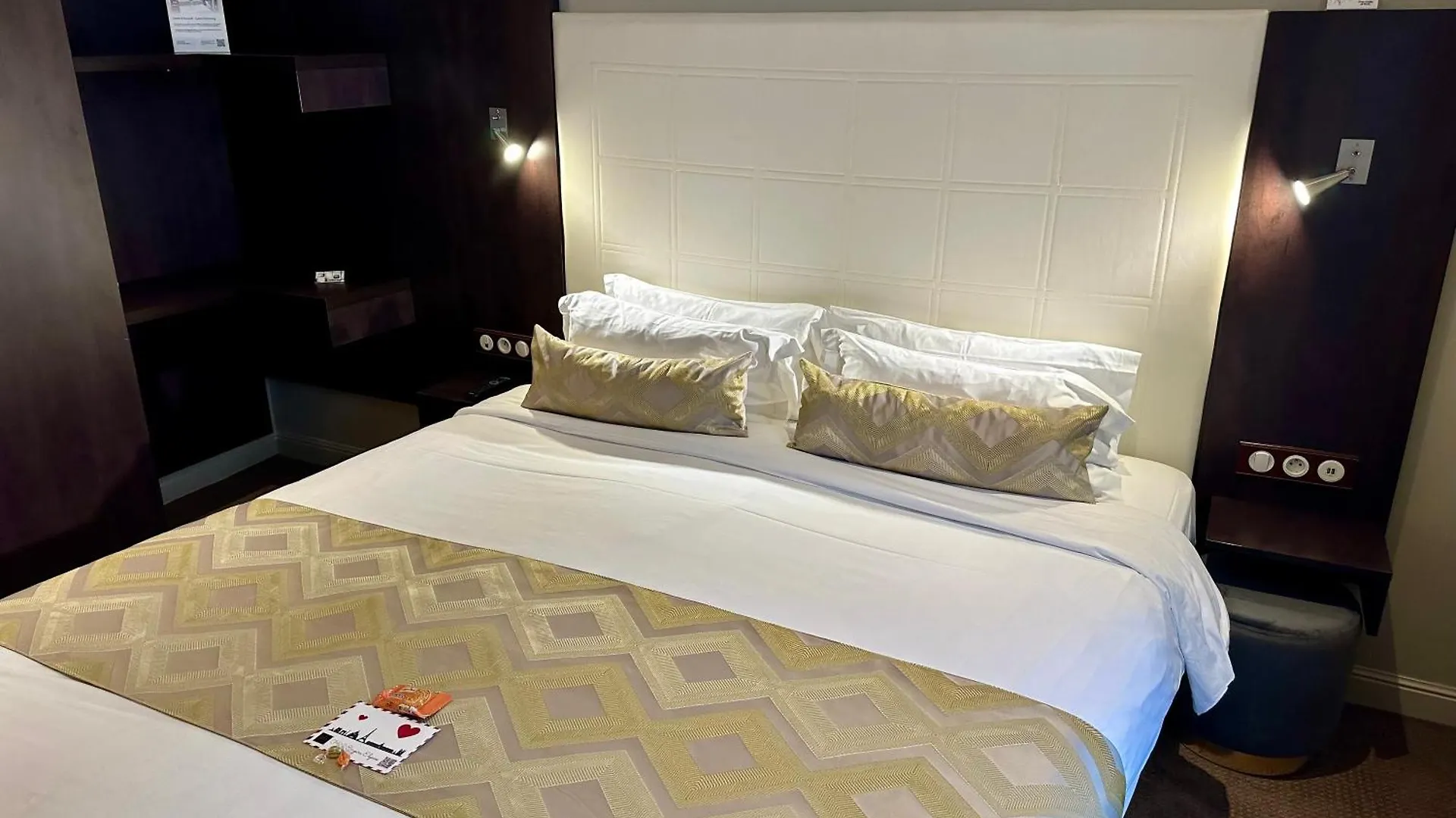 Hotel Western Empire Elysees Paris