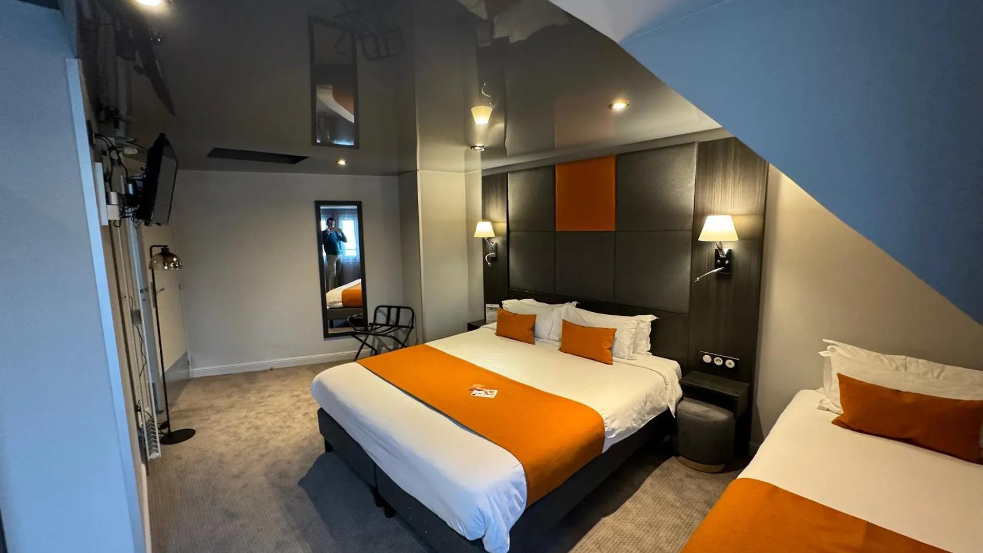 Western Empire Elysees Paris