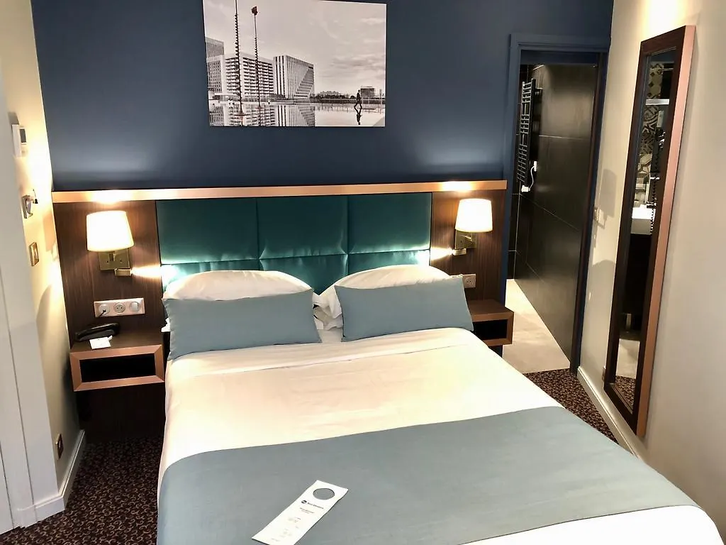 Western Empire Elysees 3* Paříž