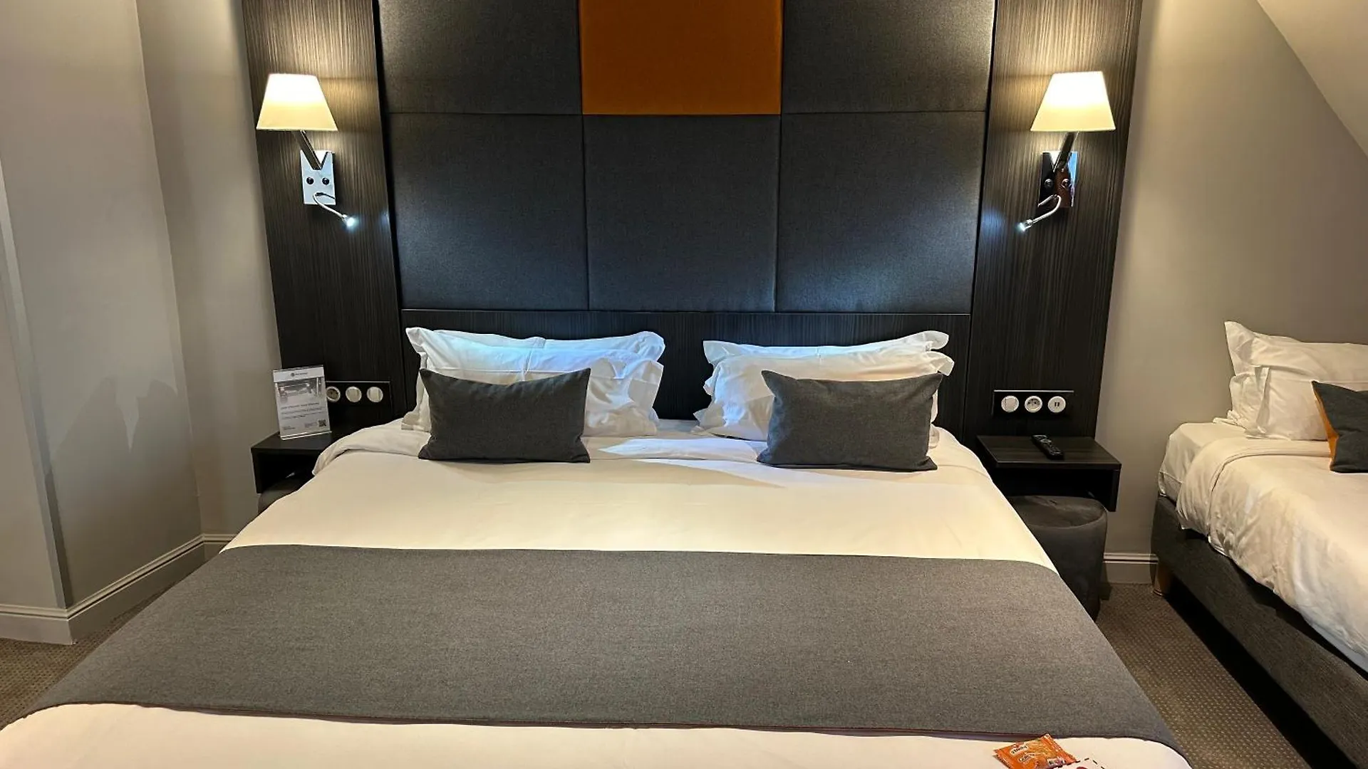 Hotell Western Empire Elysees 3*